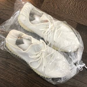 Yeezy 350 Triple White